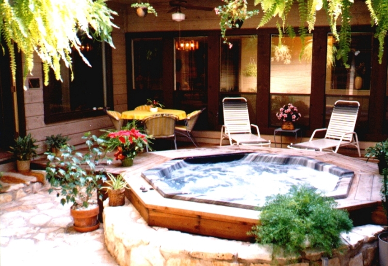 1990 Austin Atrium.jpg